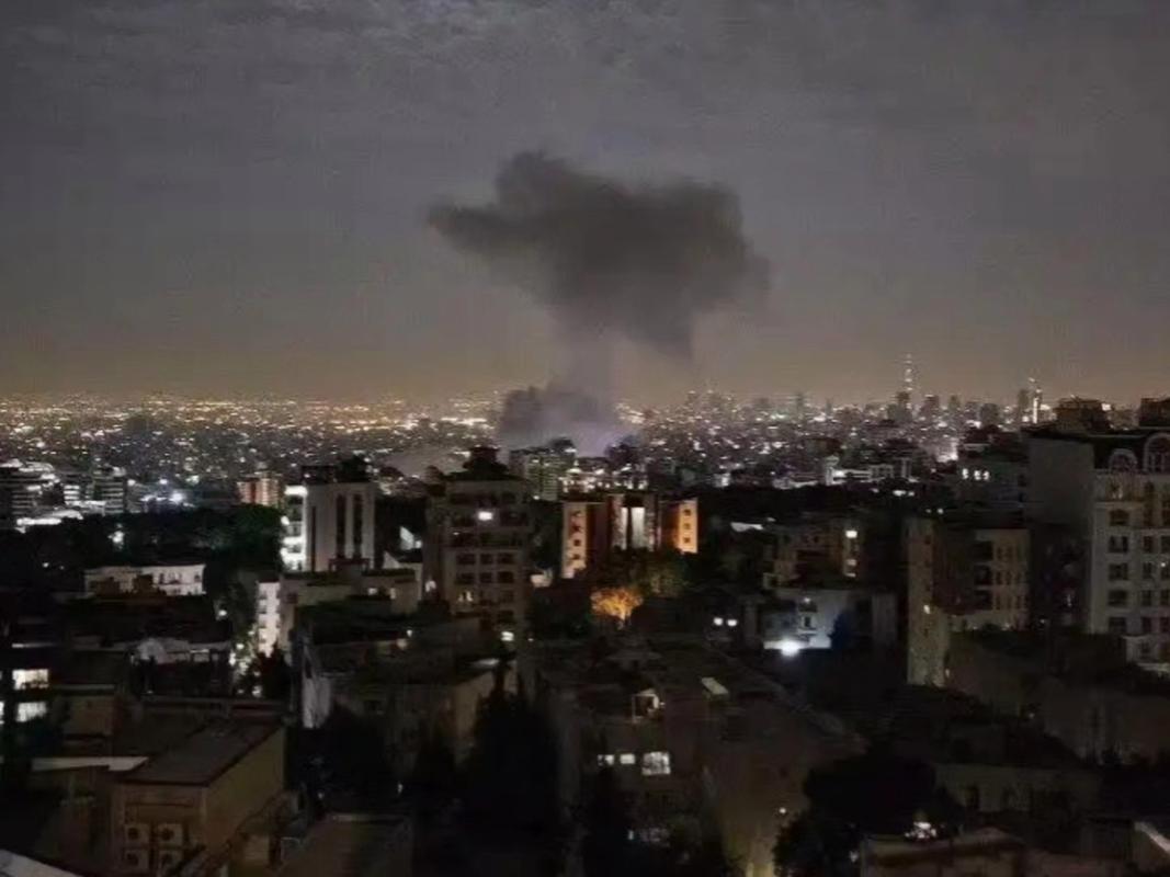 伊朗发射弹道导弹袭击以色列(伊朗向以色列发射17枚导弹)伊朗向以色列发射17枚导弹